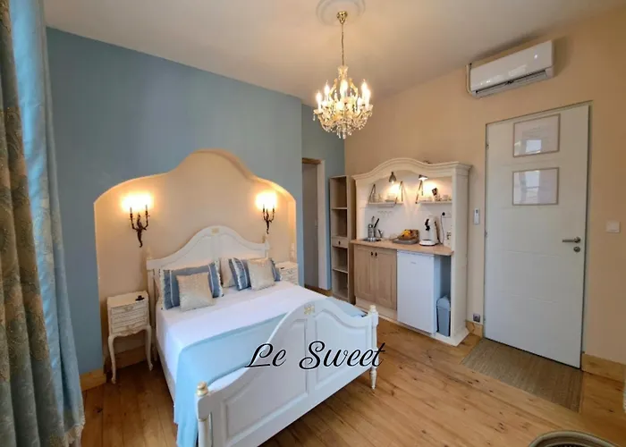 La Maison Du Canal - - Le Sweet Bed and Breakfast Homps (Aude)